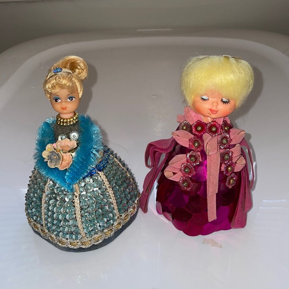 ‎Two vintage kitschy dolls made from kits